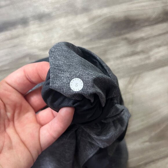 Lululemon Athletic T.H.E. Short Linerless 9” Heathered Greyt Coal Men’s Size S - Picture 9 of 9